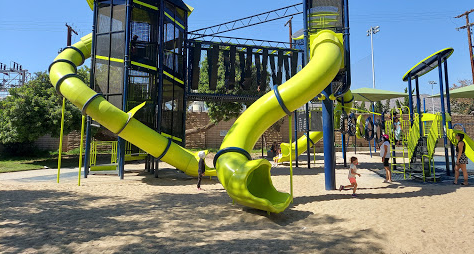 Ralph Foy Park + Eat'n Park Diner