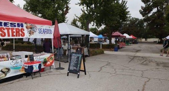 Woodland Hills Farmers Market morning